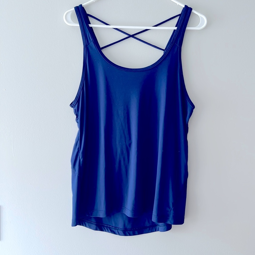 Splits 59 top, size medium